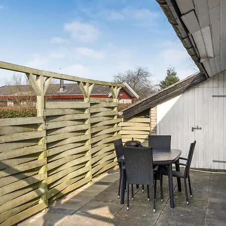 Lovely In With House A Panoramic View *