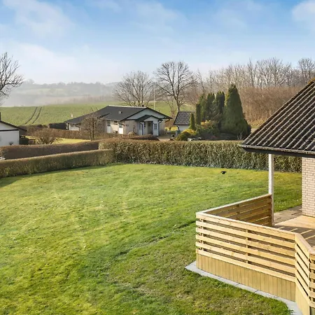 Lovely In With House A Panoramic View